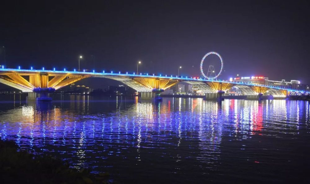 商業(yè)建筑亮化設(shè)計的核心要素是什么？